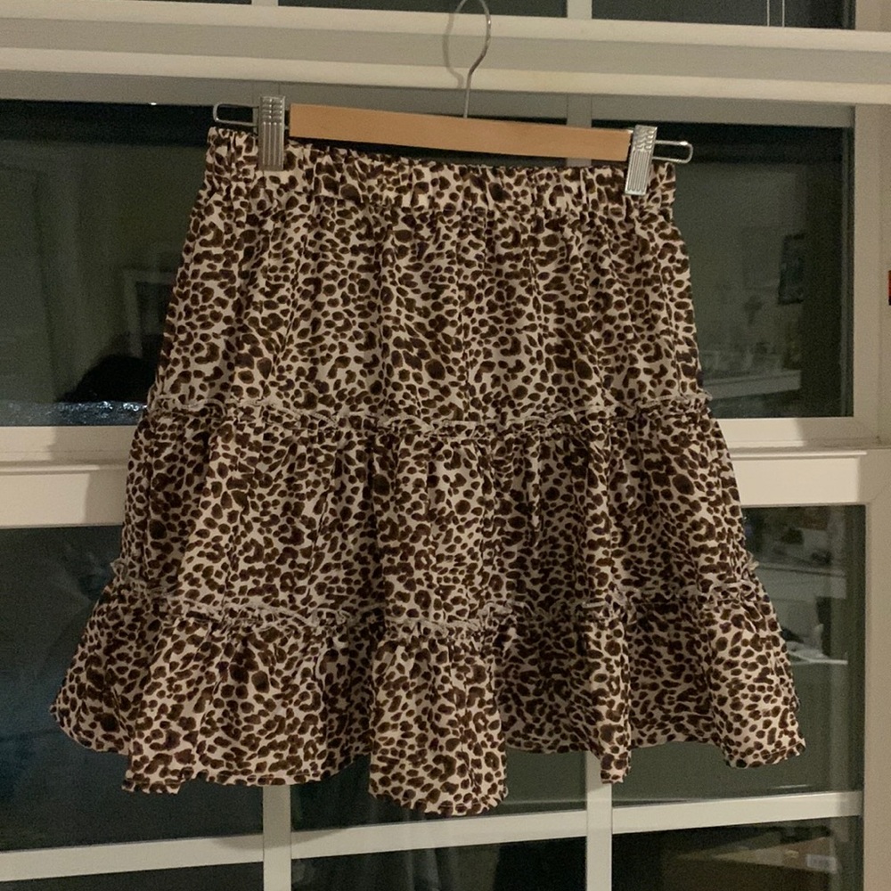 leopard print mini skirt